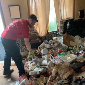 A Picture of Hoarding Clean Up in Bloomington